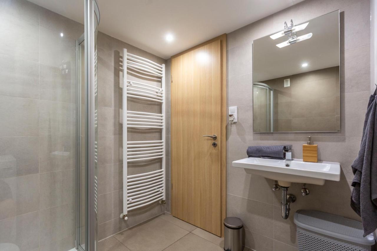 Spacious Bajcsy Residence In The Heart Of Budapest Exteriör bild