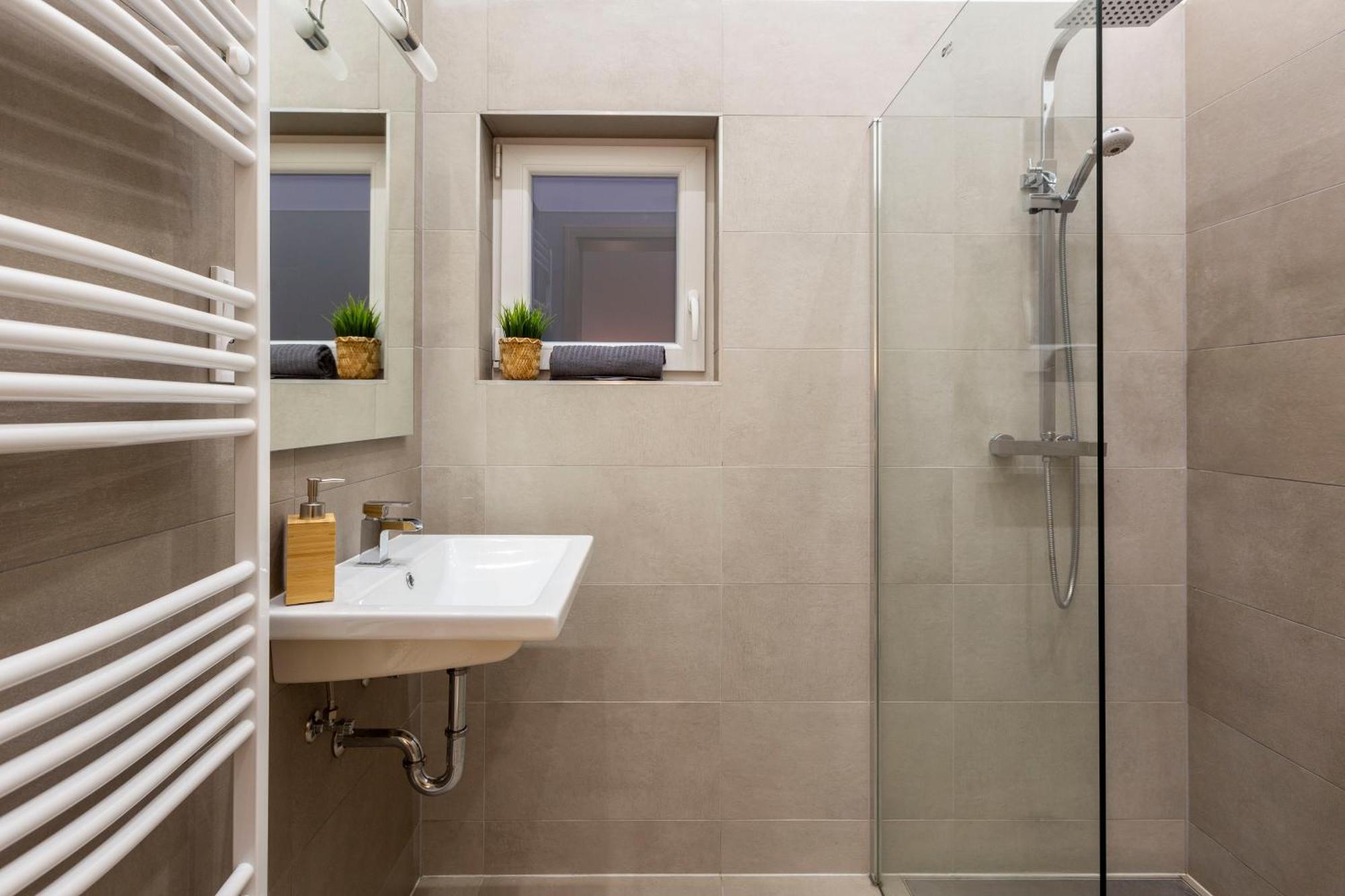Spacious Bajcsy Residence In The Heart Of Budapest Exteriör bild